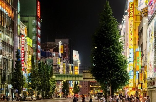 Un barbat a intrat deliberat cu masina intr-o multime care celebra trecerea in Noul An, in Tokyo