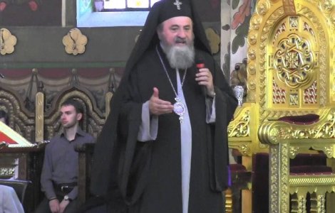 Mitropolitul Ardealului: Sa incercam in acest nou an sa ne privim unii pe altii in fata