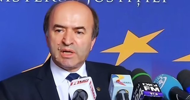 Toader: Nu as fi deranjat daca nu s-ar apela la mine pentru plangerea de inalta tradare impotriva presedintelui Iohannis