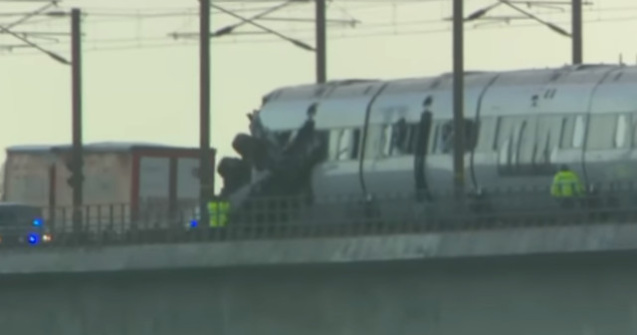 Mai multe persoane au murit in urma unui accident feroviar pe un pod din Danemarca