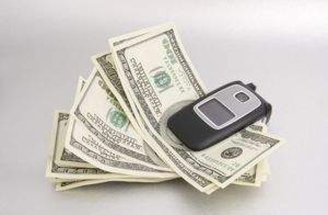 Finantele ar putea acciza telefoanele mobile, ceasurile sau revistele pentru adulti