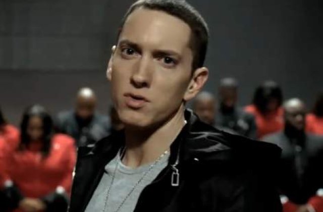 Eminem, dat in judecata pentru 9 milioane de dolari