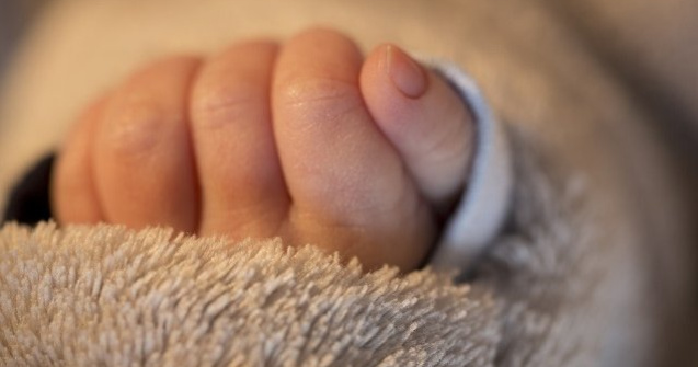 Procurorii cer ajutorul cetatenilor in cazul bebelusului mort gasit pe o banda de sortare a gunoaielor