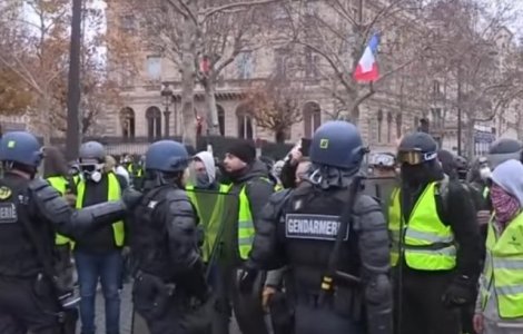 La protestele &#39;&#39;vestelor galbene&#39;&#39; au participat 50.000 de persoane