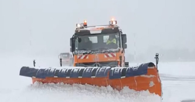 CNAIR: Drumarii au raspandit 11.950 tone material antiderapant. Nu sunt drumuri inchise