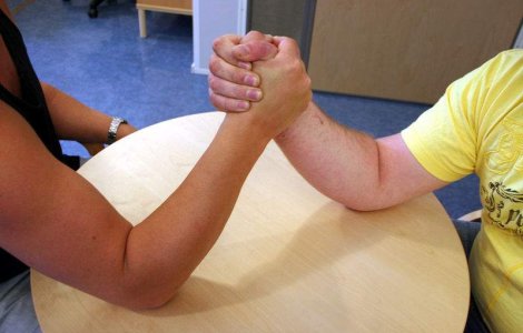 Record mondial: Ion Oncescu a invins 1.000 de persoane