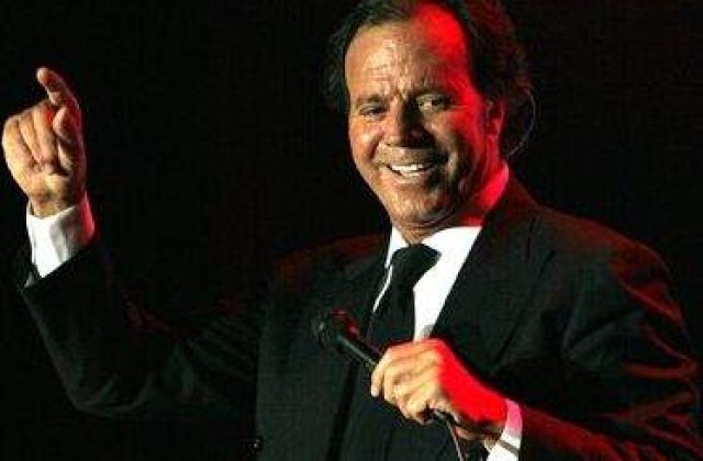 Julio Iglesias concerteaza anul acesta in Romania