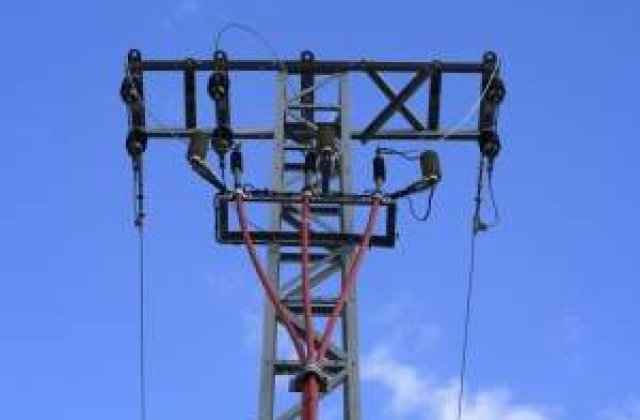 Judete "oarbe": 13.500 de persoane au ramas fara curent electric