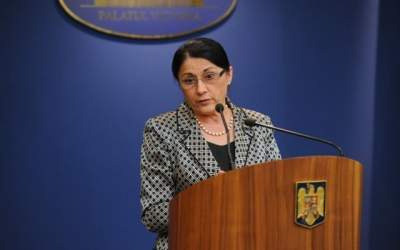 Ecaterina Andronescu: Pe 30...