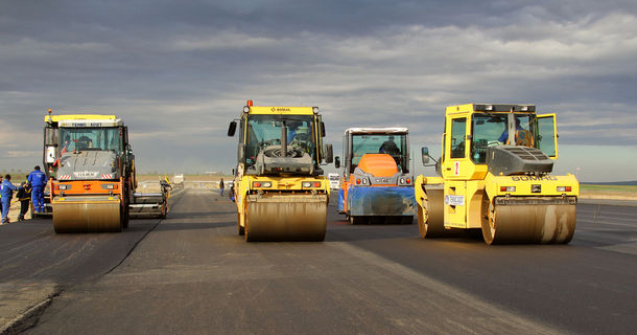 Autostrada Sibiu - Pitesti a primit acordul de mediu: exista 51 de zone cu risc de alunecari de teren