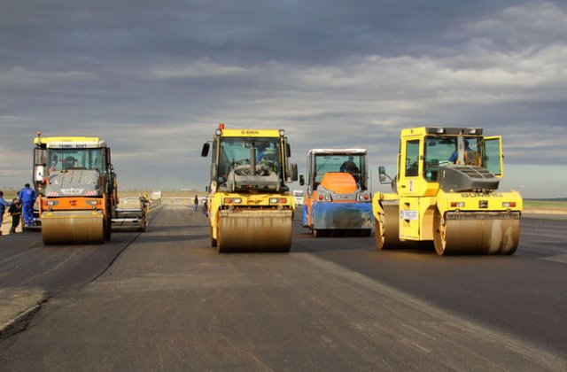 Autostrada Sibiu - Pitesti a primit acordul de mediu: exista 51 de zone cu risc de alunecari de teren