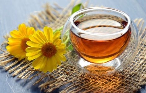  Top  Remediul ideal pentru mahmureala si insomnii: 8 utilizari neobisnuite ale mierii