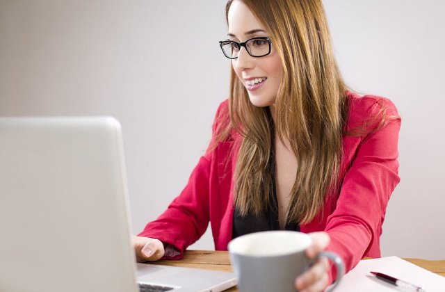 9 lucruri pe care sa nu le scrii intr-un e-mail la locul de munca