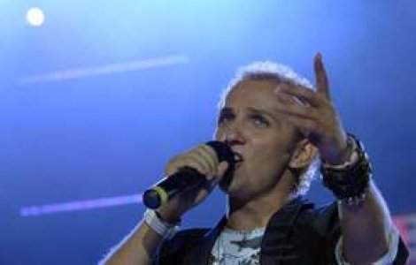 Traistariu o da pe disco: va canta cu C.C. Catch!