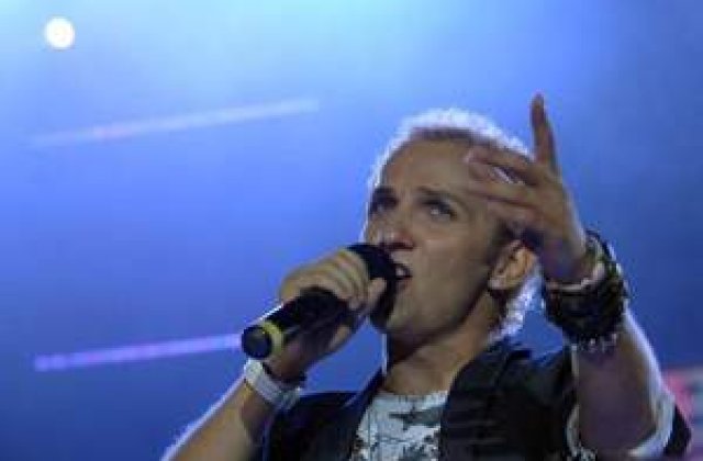 Traistariu o da pe disco: va canta cu C.C. Catch!