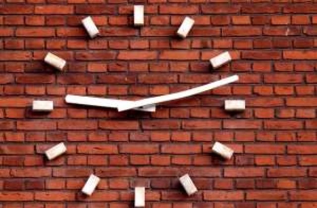 Noul premier a schimbat programul bugetarilor