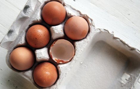 Peste 4 milioane de oua contaminate cu o substanta interzisa, descoperite in Teleorman