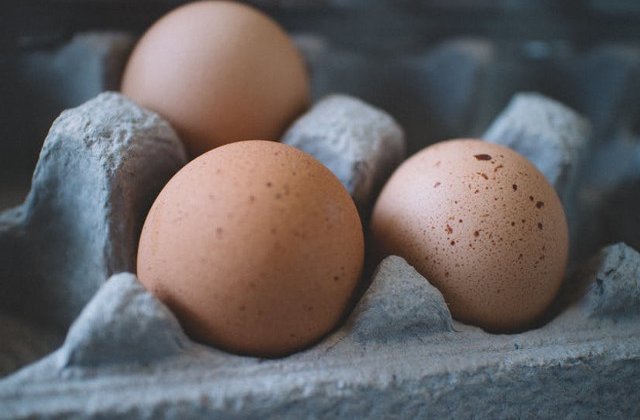 36.000 de oua de la ferma din Teleorman, distribuite in judet. 6.000 au fost retrase de la comercializare