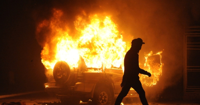 "Vestele galbene": 74 de persoane, in arest preventiv la Paris