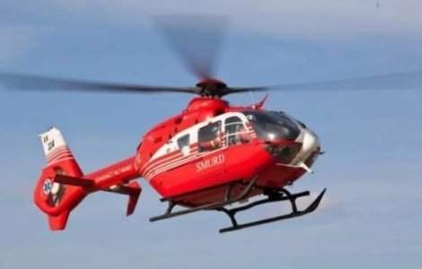 Elicopter SMURD, solicitat pentru un copil muscat de fata de cainele familiei