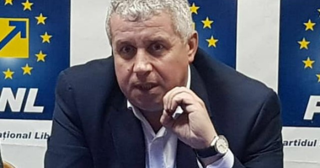 Buda (PNL): Sunt mahnit de atitudinea lui Ciolos/ Cer premierului sa le demita pe Sorina Pintea si Rovana Plumb