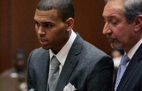Chris Brown, la tribunal