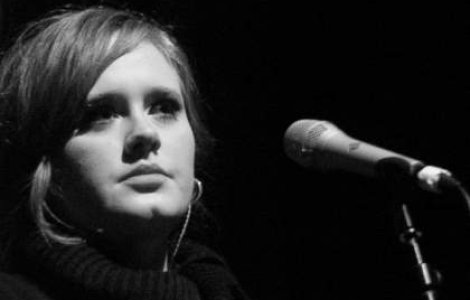 Adele da in judecata un tabloid francez pentru defaimare
