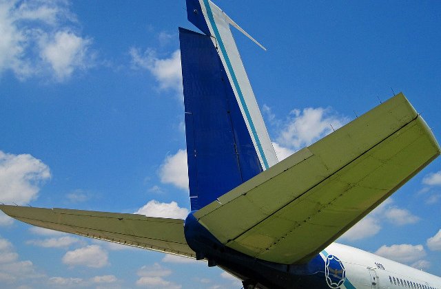 Un avion Boeing 707 s-a prabusit in Iran