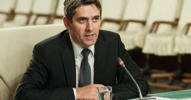 Danca: Ministrul Muncii s-a trezit cu o "temere personala" ca Opozitia pregateste inghetarea salariilor si pensiilor. E absurd