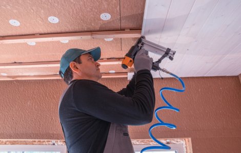 Platesti prea mult la intretinere? 5 metode practice prin care iti poti reduce facturile