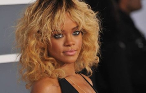 Motivul pentru care Rihanna si-a dat in judecata tatal