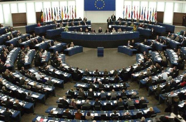 Parlamentul UE a votat inghetarea fondurilor europene pentru tarile care nu respecta statul de drept
