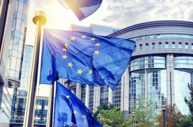 Statul de drept: Europarlamentarii romani, divizati in legatura cu raportul privind protectia bugetului UE