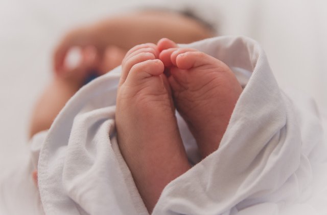 Mama unui copil de 3 ani aduce noi acuzatii pediatrilor de la Spitalul Judetean din Valcea