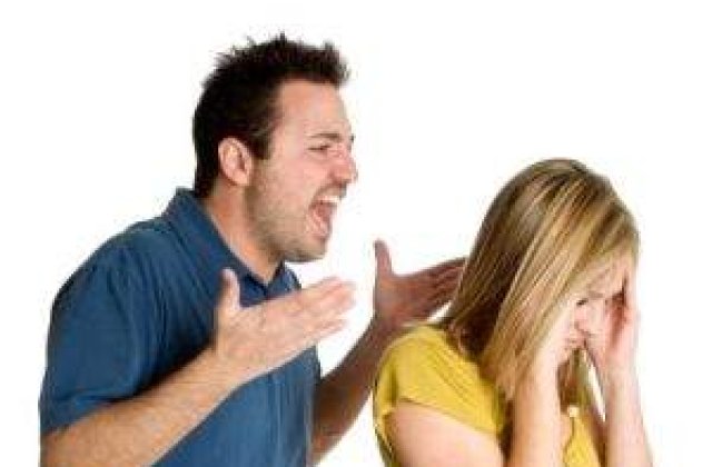 Criza financiara spune DA violentei impotriva femeilor!