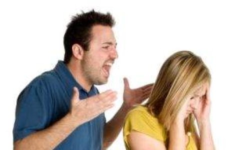 Criza financiara spune DA violentei impotriva femeilor!