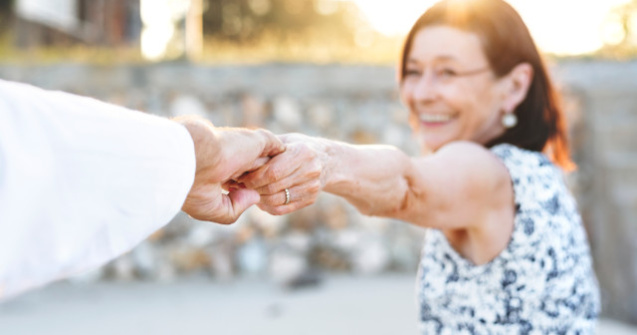 Persoanele in varsta nu au niciun beneficiu daca isi administreaza doze mari de vitamina D, arata un studiu