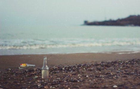 O bunica a strans, in 2018, toate gunoaiele de pe 52 de plaje britanice