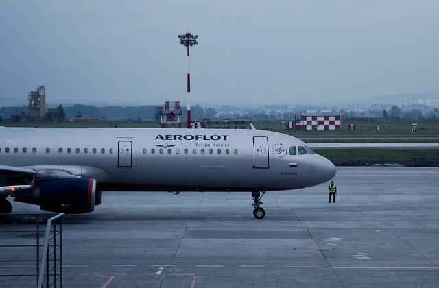 Un avion al Aeroflot a aterizat de urgenta in Siberia, dupa o tentativa de deturnare a unui pasager beat