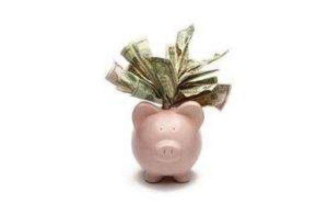 Portretul robot al restantierului roman: Mai tanar si cu un credit mic