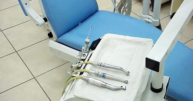 Studiu: Cat de "frica" le este romanilor de stomatolog?