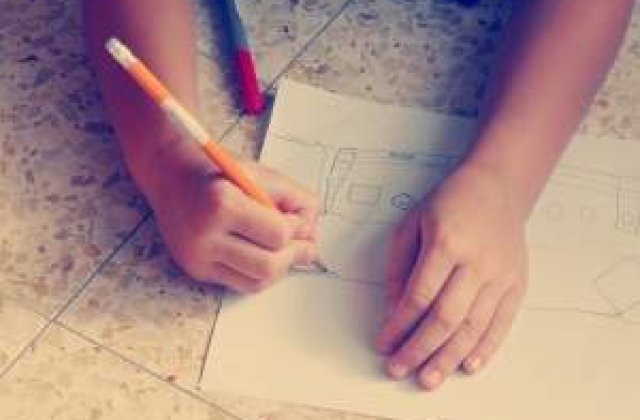 Sfarsitul copilariei: Elevi la varsta de 5 ani