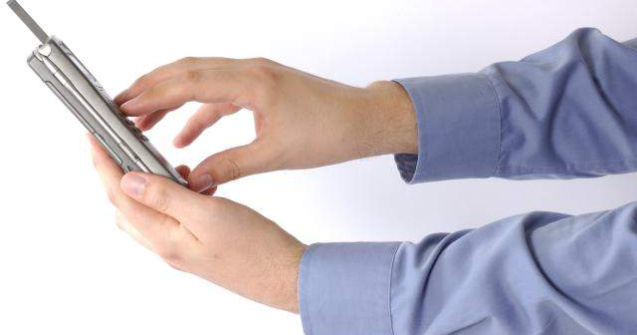 Cate persoane platesc parcarea prin SMS?