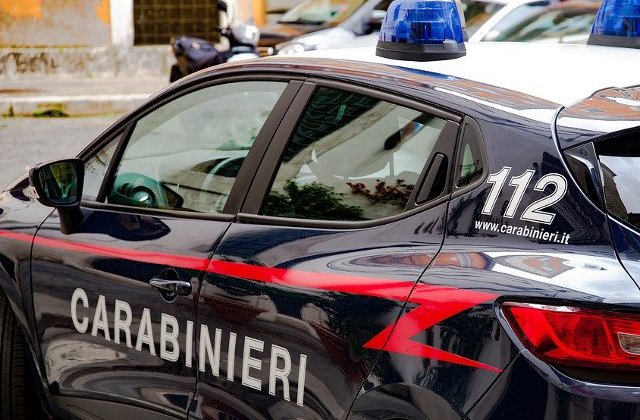 Doi romani au vrut sa jefuiasca o brutarie din Italia, dar au confundat casa de marcat cu un cantar