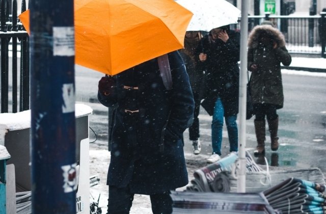 Prognoza speciala pentru Bucuresti: Ploaie, vant, polei, lapovita si ninsoare