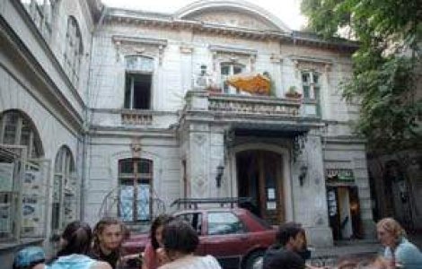 'Totul despre ei': Un Women Comedy Show obraznic, despre defectele sexului tare