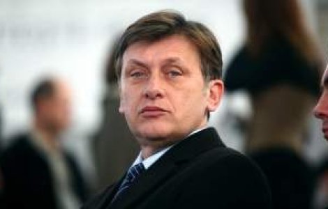 Antonescu: Peste 10 zile, PNL va avea un presedinte 'fara unchi, fara nasi, fara pile, fara bani'