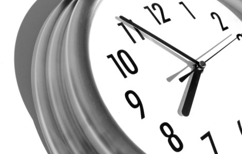 "Ceasul Apocalipsei", mentinut la 2 minute de miezul noptii, in urma deciziei expertilor/ VIDEO