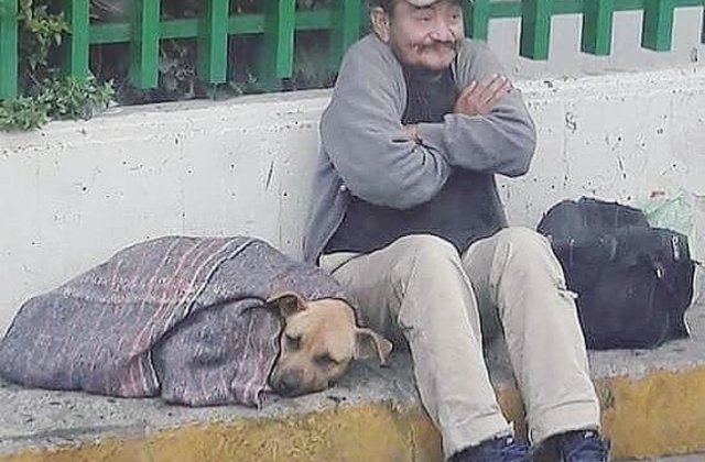 Gesturile mici chiar conteaza. 10 imagini emotionante care arata ca oamenii din jurul nostru pot fi plini de surprize placute