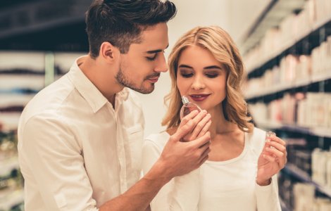 Ghid de alegere a parfumului: cum gasesti mirosul care ti se potriveste perfect